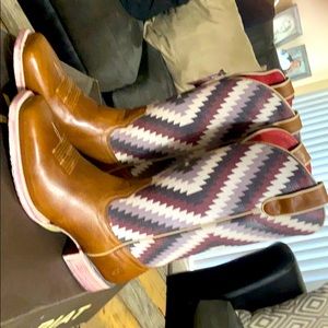 Women’s Ariat boots